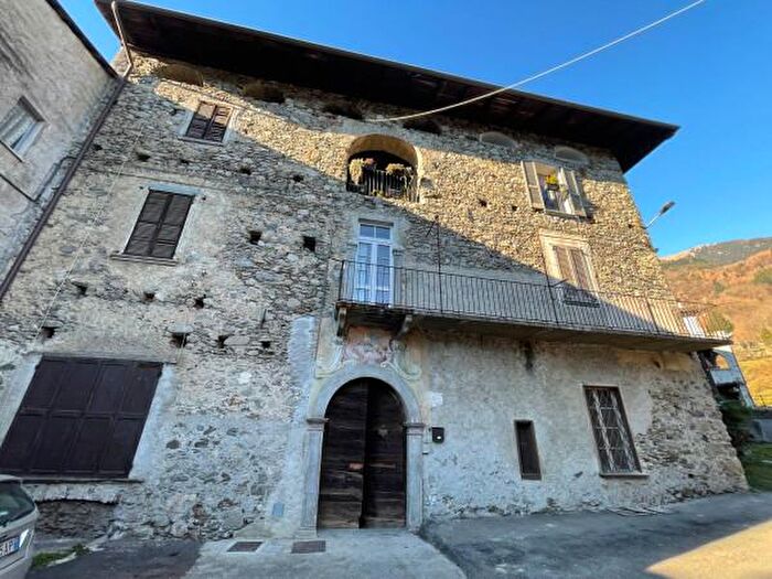 Casa quadrilocale in vendita in Vicolo Dusone, Berbenno Di Valtellina
