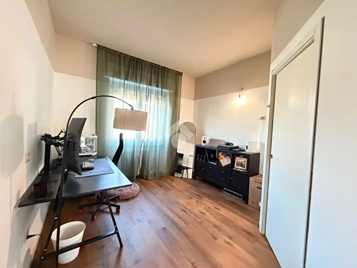 Appartamento trilocale in vendita in Via Monti, Seregno