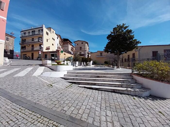 Appartamento con 5 locali in vendita in Bonifati