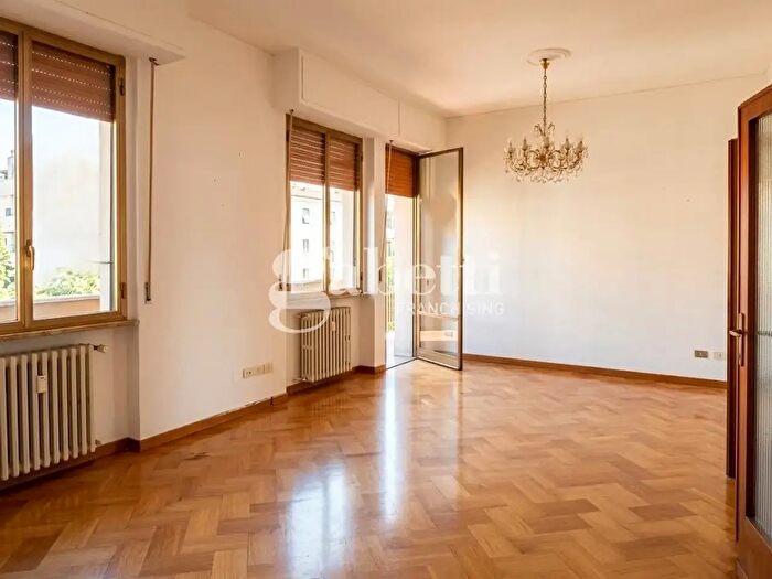 Appartamento con 6 locali in vendita in Via Pietro della Valle, Firenze