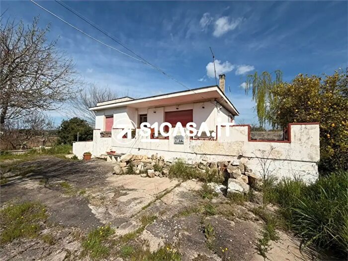 Casa con 6 locali in vendita in Cda Tardì, Galatone