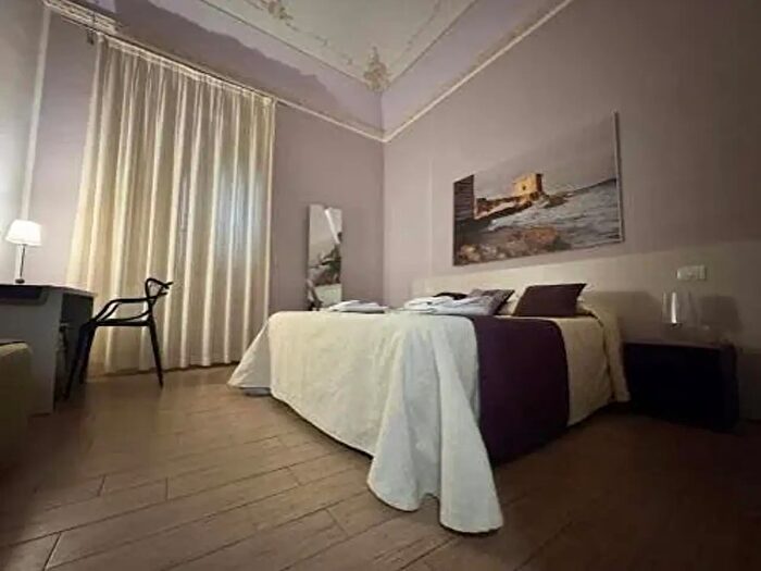 Appartamento con 6 locali in vendita in Via Carlo Pisacane, Palermo