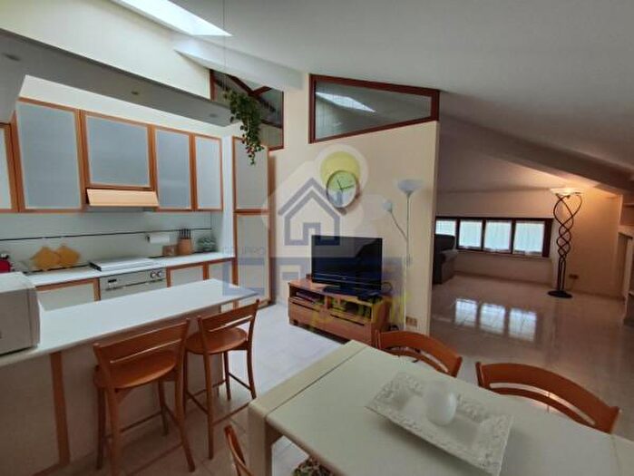 Casa con 6 locali in vendita in Via Europa, Scandolara Ravara