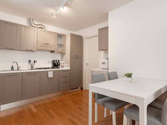 Appartamento bilocale in affitto in Via Felice Venezian, Città Vecchia, Trieste