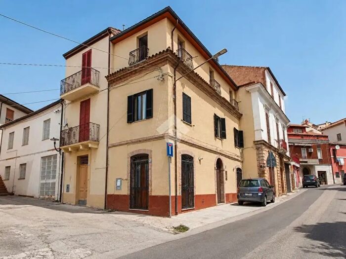 Casa con 5 locali in vendita in Via della Stazione, Mosciano Sant'Angelo