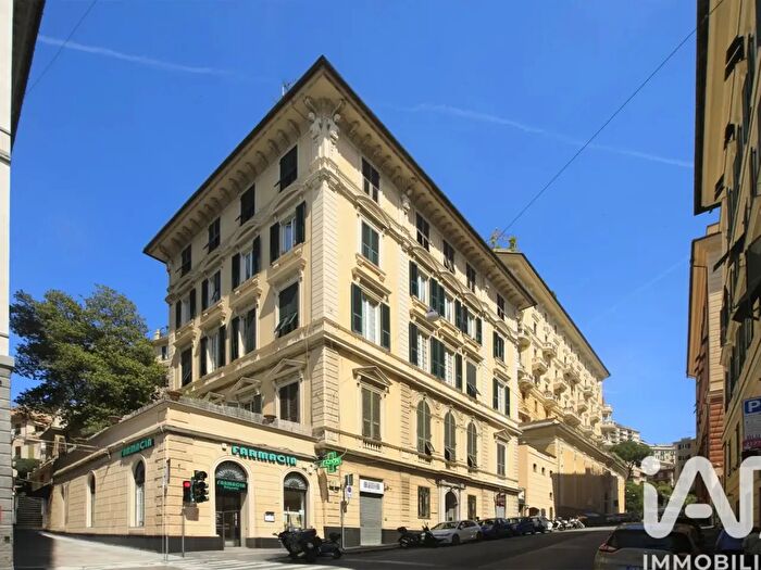Appartamento con 9 locali in vendita in Via Gropallo, Genova