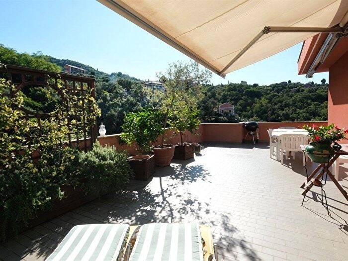 Appartamento trilocale in affitto in Via Val di Sole, Parco Casale Castello dei Sogni, Rapallo