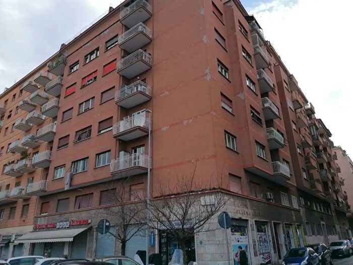 Appartamento trilocale in affitto in Via Francesco Sivori, Roma