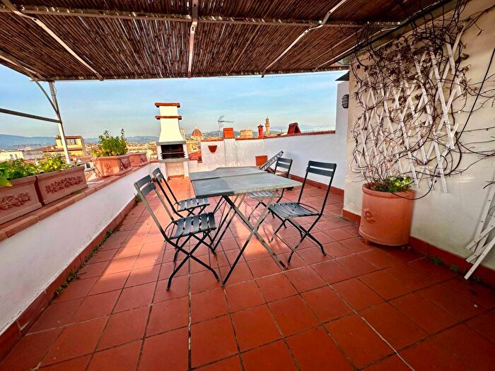 Casa trilocale in affitto in Piazza dei Pitti, Ponte Vecchio Pitti, Firenze