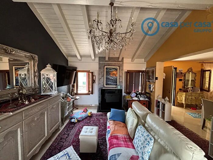 Casa quadrilocale in vendita in Boara Pisani