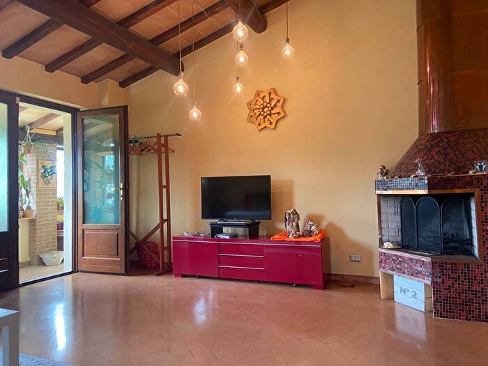 Appartamento con 6 locali in vendita in Vocabolo Lanciano, Nocera Umbra