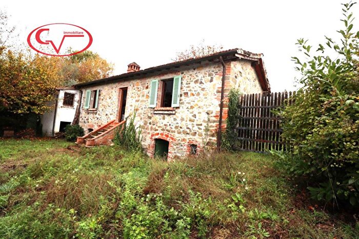 Casa quadrilocale in vendita in Macie, Cavriglia