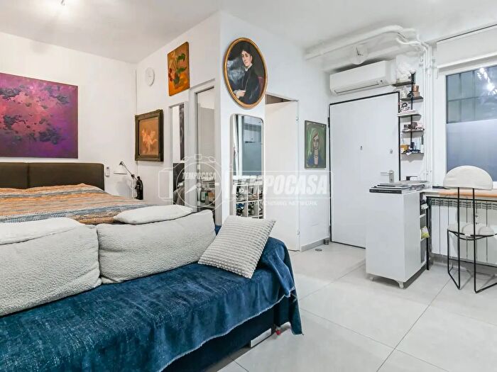 Appartamento monolocale in vendita in Viale Stelvio, Milano