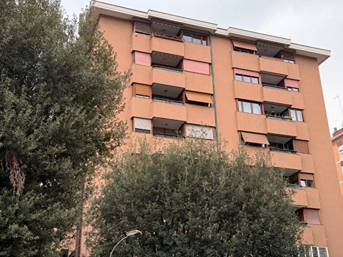 Appartamento quadrilocale in vendita in Via Baldo degli Ubaldi, Roma