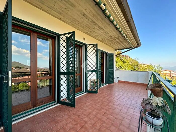 Appartamento quadrilocale in vendita in Via delle Pedicate, Montecompatri