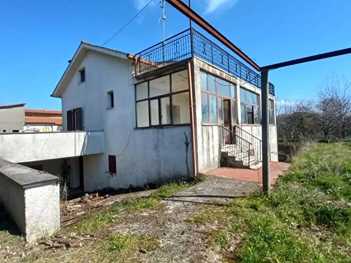 Casa con 6 locali in vendita in Via della Selce Snc, Cave