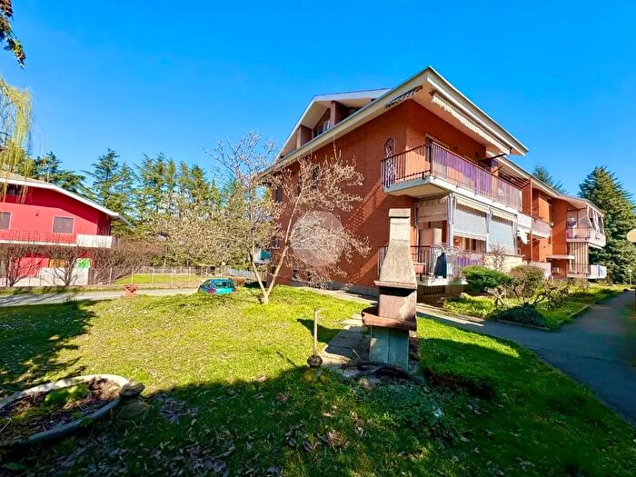 Appartamento con 5 locali in vendita in Strada degli Abay, Buttigliera Alta