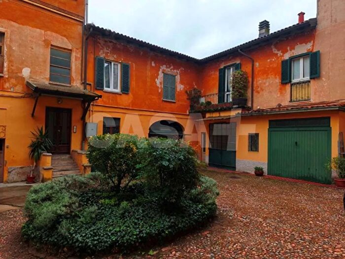 Appartamento con 5 locali in vendita in Via Walder, Varese