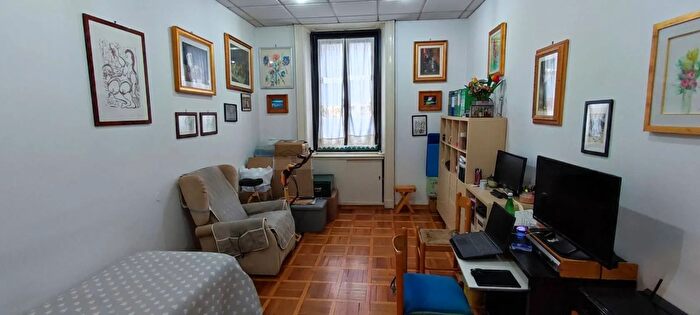 Appartamento quadrilocale in vendita in Via Vitruvio Milano, Milano