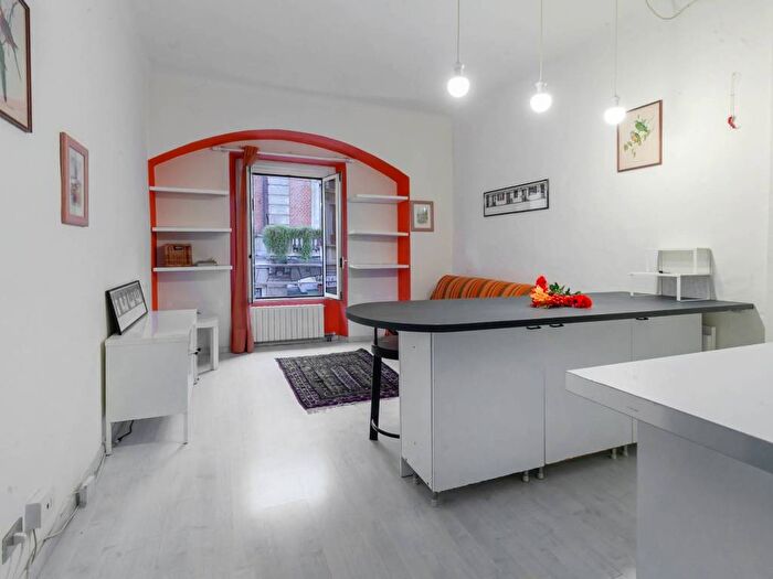 Appartamento bilocale in affitto in Via Paolo Lomazzo, Paolo Sarpi, Milano