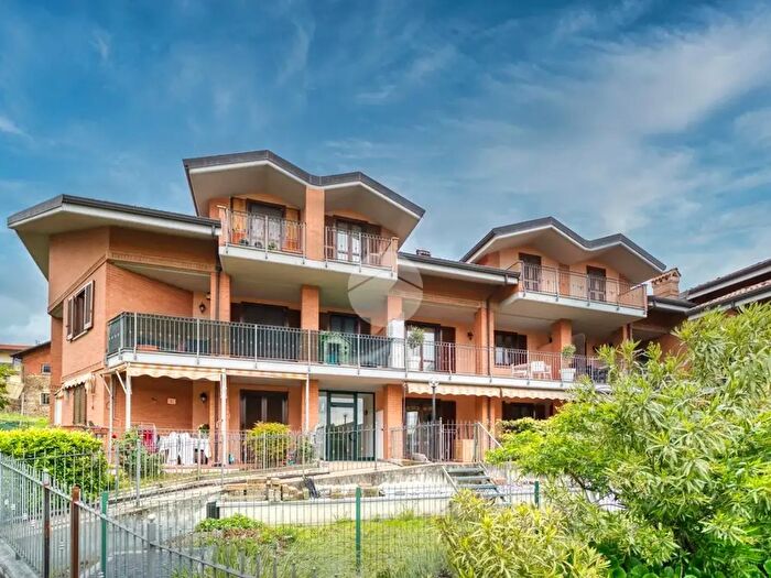 Appartamento con 5 locali in vendita in Via Mario Tonda, Giaveno
