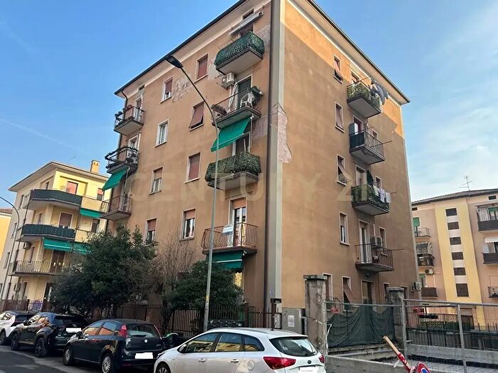 Appartamento quadrilocale in vendita in Via Pier Fortunato Calvi, Verona