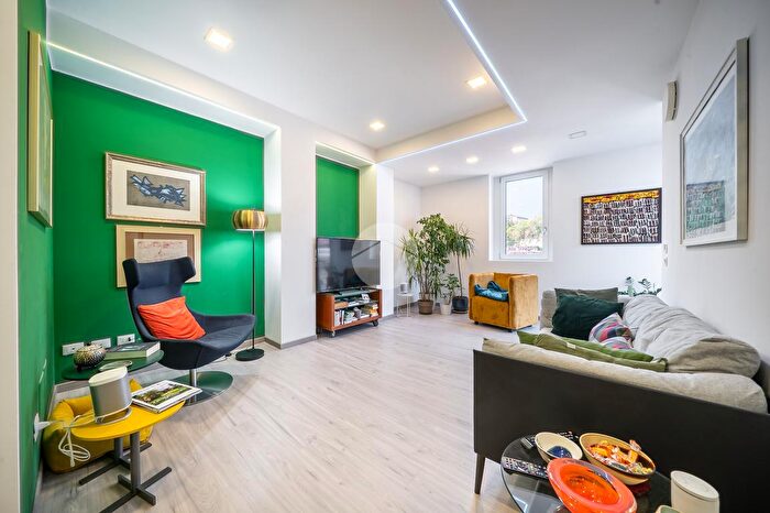 Appartamento trilocale in vendita in Via XX Settembre, Verona