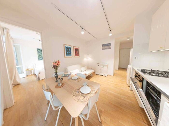 Appartamento bilocale in affitto in Via delle Forze Armate, Gambara, Milano