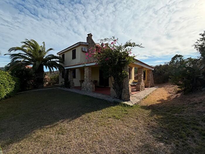 Casa con 8 locali in vendita in Sa Murta Bianca, Pula