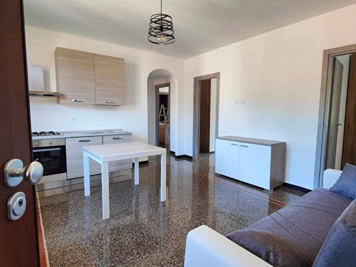 Appartamento quadrilocale in affitto in Via Sampierdarena, Sampierdarena, Genova