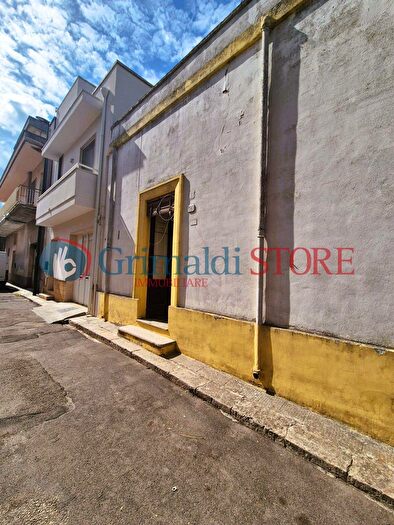 Casa con 5 locali in vendita in Via Firenze, Guagnano