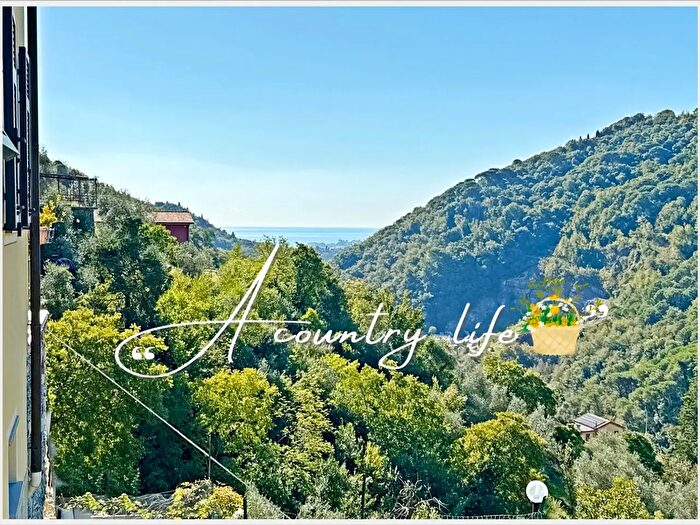 Casa con 9 locali in vendita in Via dei Maggiolo, Rapallo