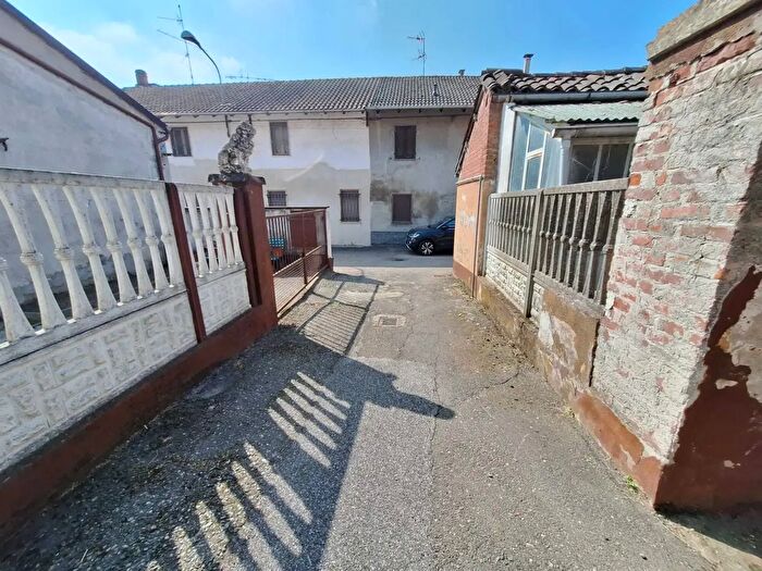 Case in Vendita e in Affitto - 3