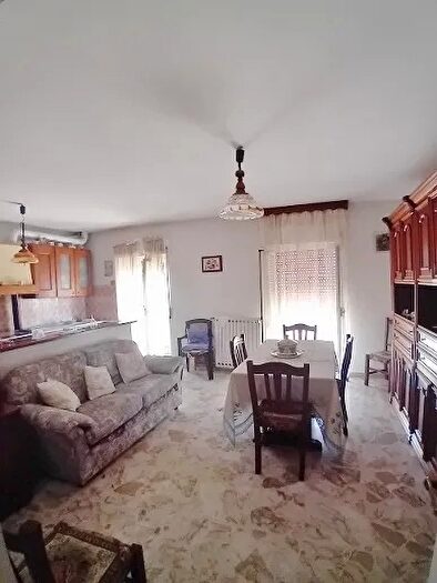 Casa con 10 locali in vendita in Via M Parlatore, Orsogna