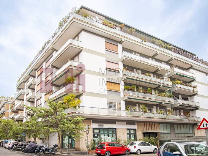 Appartamento quadrilocale in affitto in Via Ettore Pais, Bologna, Roma