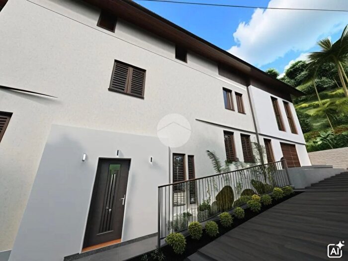 Casa con 6 locali in vendita in Via Ghilini, Pecetto Di Valenza