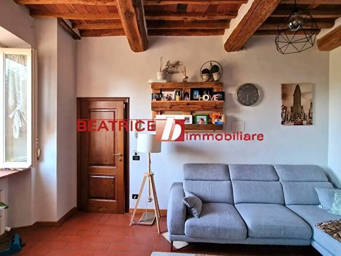 Appartamento quadrilocale in vendita in Via Teresa Bandettini, Lucca