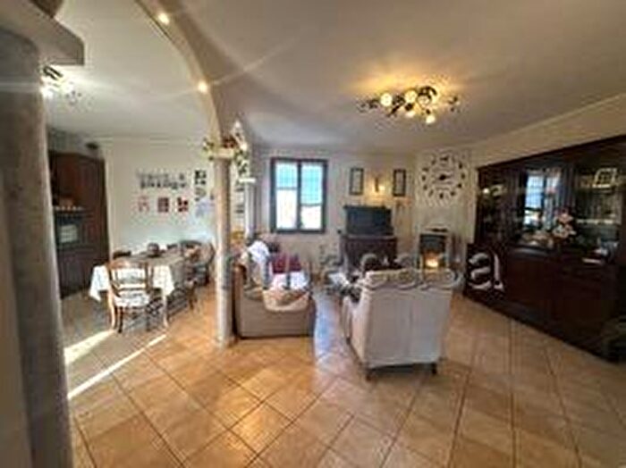 Appartamento quadrilocale in vendita in Via Italia, Soliera