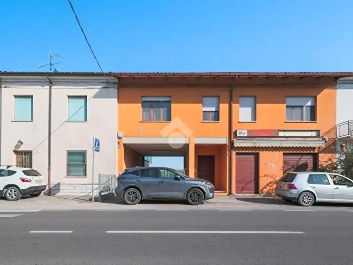 Casa con 5 locali in vendita in Via Cesenatico, Cesenatico