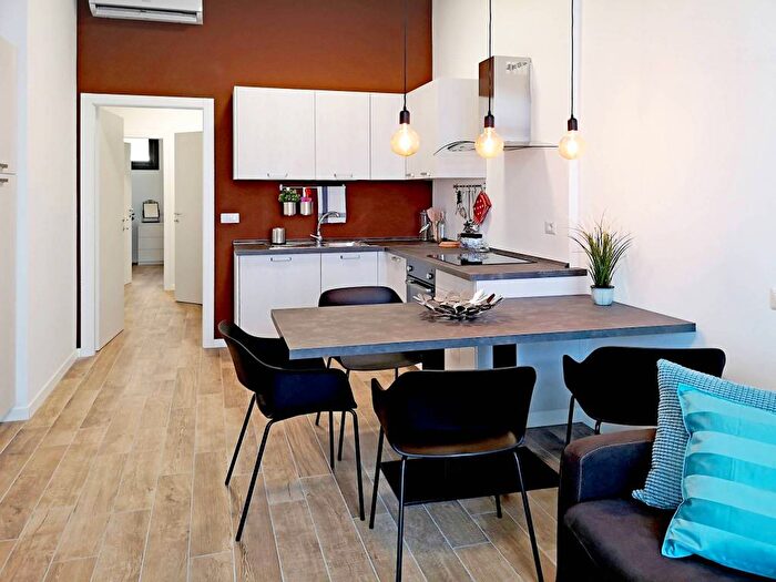 Appartamento bilocale in affitto in Via Filippo Argelati, Navigli Darsena, Milano