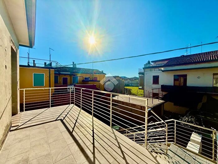 Appartamento trilocale in vendita in Via C Battisti, Abano Terme