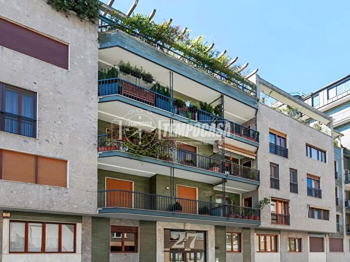 Appartamento bilocale in vendita in Via San Siro, Milano