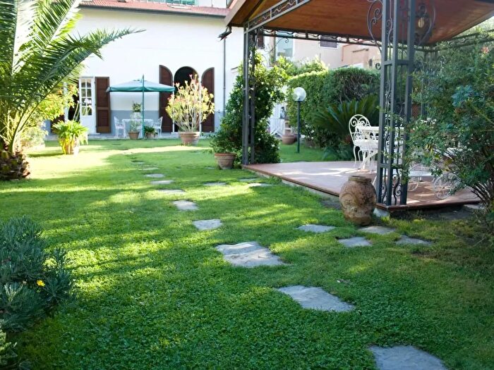 Appartamento quadrilocale in affitto in Alfio Maggiani, Carrara