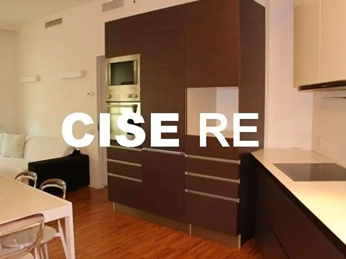 Appartamento trilocale in affitto in Via Pantano, Milano