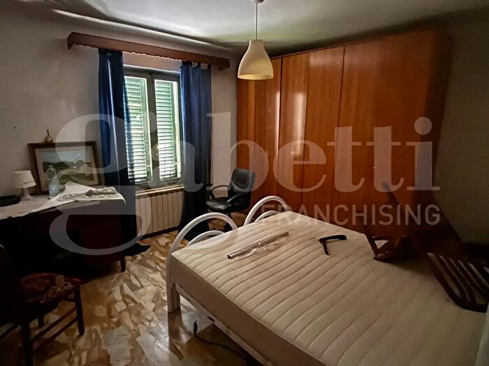 Appartamento con 5 locali in vendita in Siena