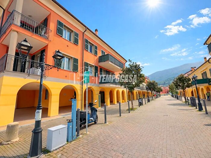 Appartamento trilocale in vendita in Andora