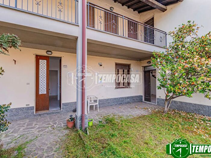 Casa con 6 locali in vendita in Strada Campari Sairano, Zinasco