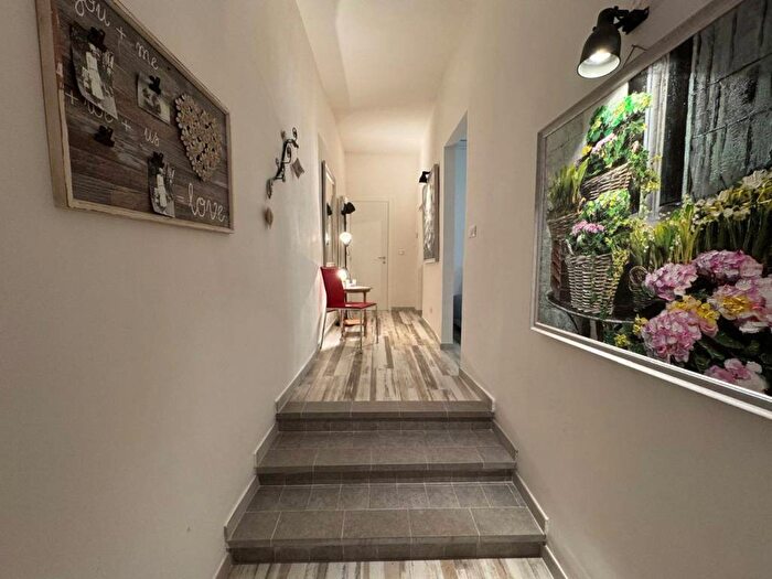 Appartamento bilocale in affitto in Via Cartoleria, Santo Stefano, Bologna