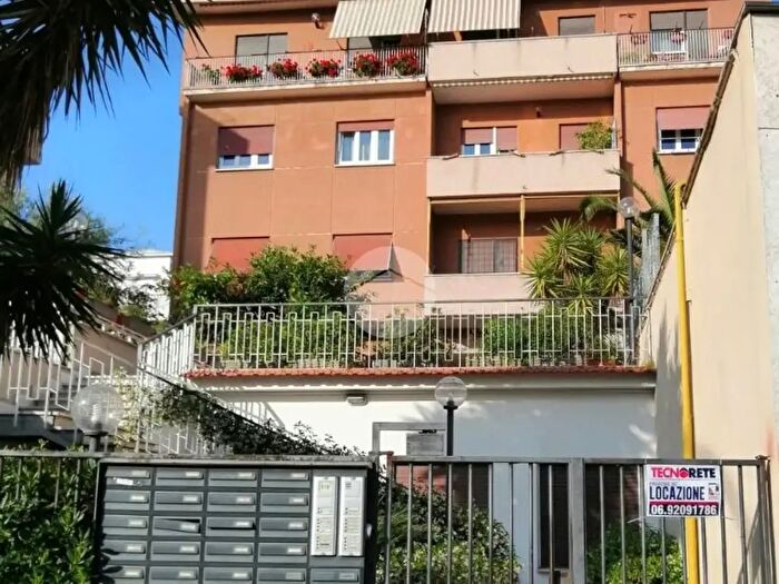 Appartamento bilocale in affitto in Via Laurentina, Roma