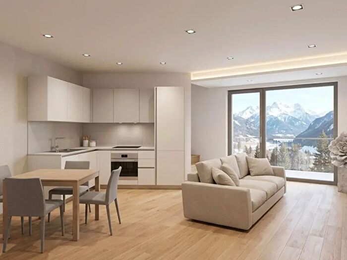 Appartamento trilocale in vendita in Via Monsignore Ciani, Domegge Di Cadore